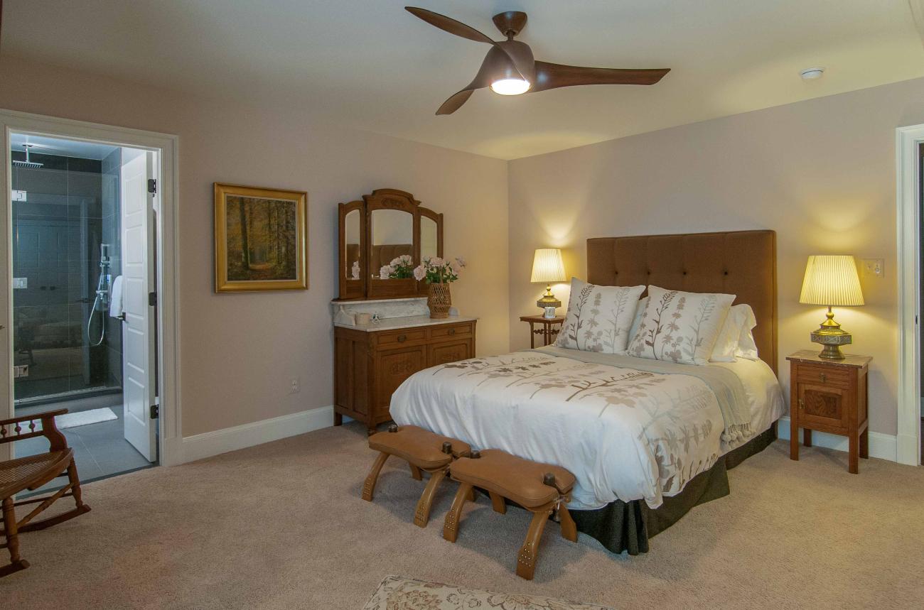 Bennington project - Little City rambler - guest room detail