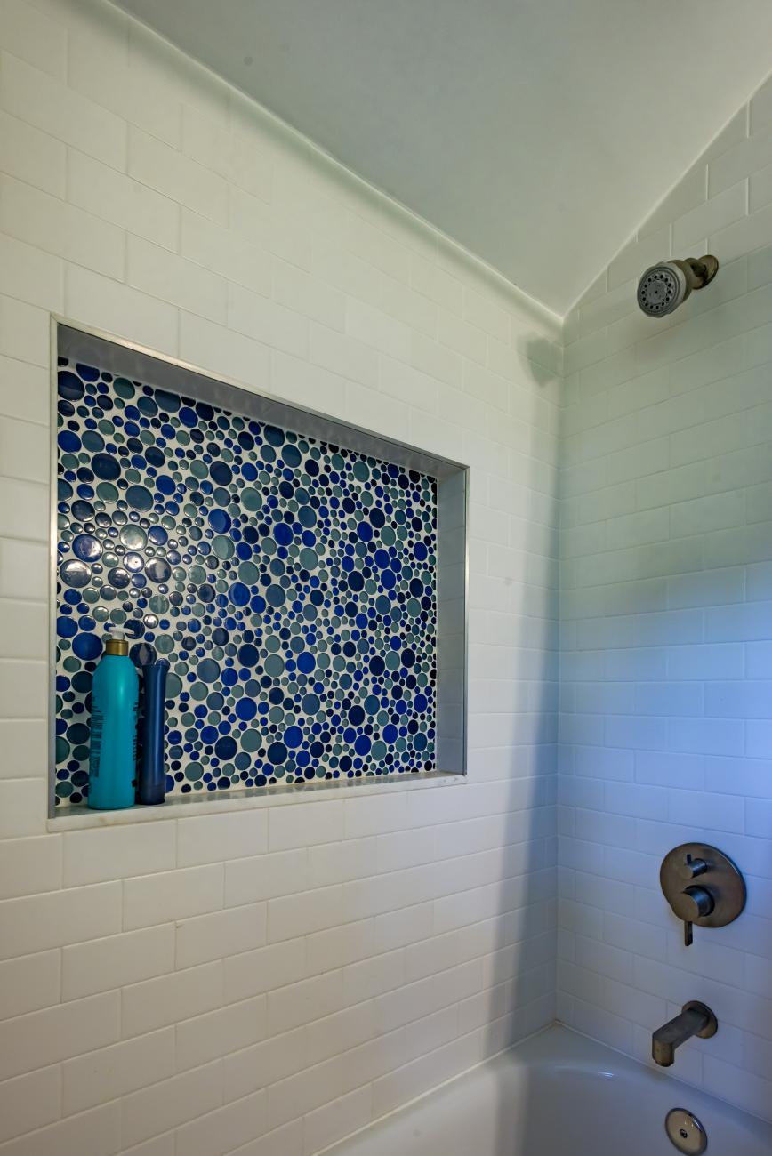 hall bathroom shower niche detail - Two story renovation - Loucks project